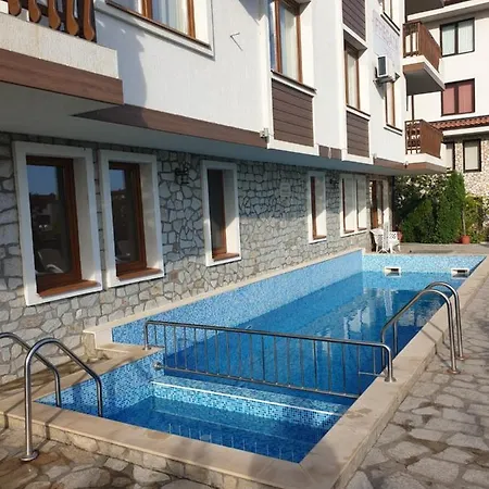 דירה Fregata 16 *